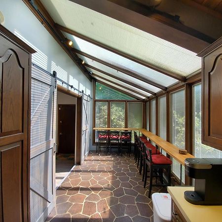 Walk To Pool & Beach - Spacious Gateway, Hot Tub, Game Room Pocono Country Place エクステリア 写真
