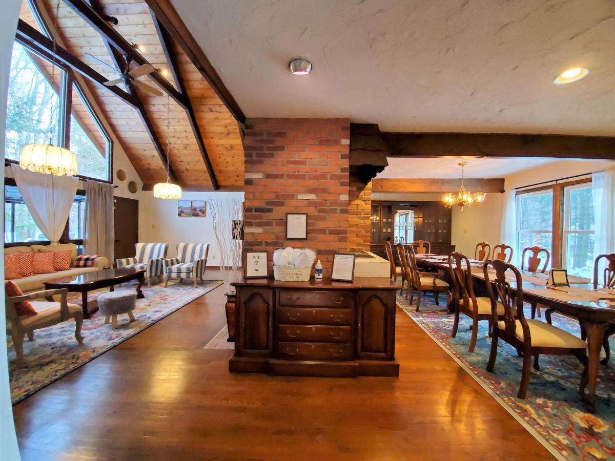 Walk To Pool & Beach - Spacious Gateway, Hot Tub, Game Room Pocono Country Place エクステリア 写真